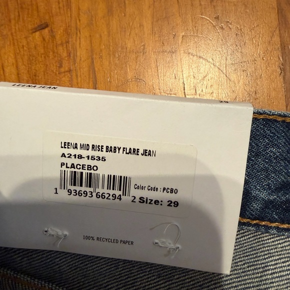 Agolde Leena Baby Flare Jeans - Picture 6 of 6